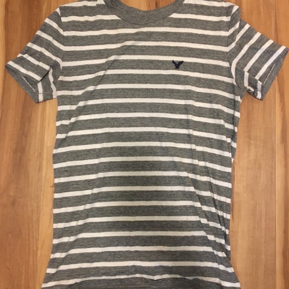 😜Women’s American Eagle Striped t-shirt😜 - Picture 2 of 7